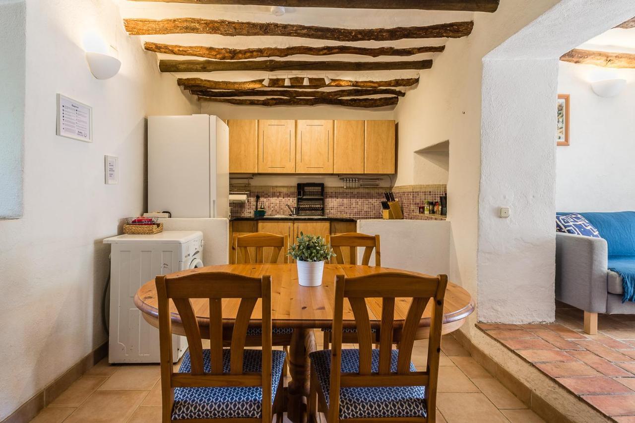 Casa Mundo - 16Th Century Traditional White Village House With Pool Pinos del Valle Exterior foto